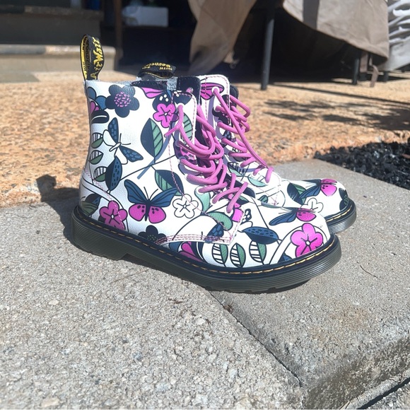 Dr. Martens color changing Floral Boots - Picture 2 of 7